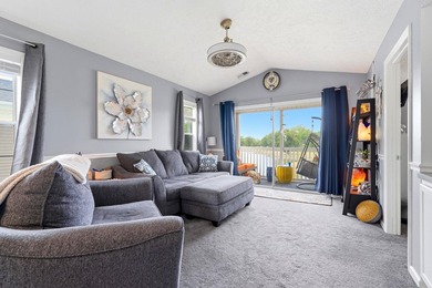 End-unit, top-floor two-bedroom, two-bathroom condo with a split - photo 13