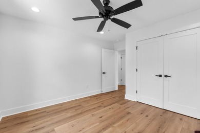 Welcome to Dry Fly Court, where modern design meets Ozark charm! - photo 13