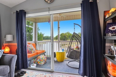 End-unit, top-floor two-bedroom, two-bathroom condo with a split - photo 20