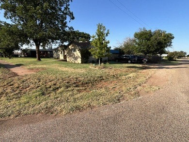 Updated home for the family with additional living area added to - photo 3