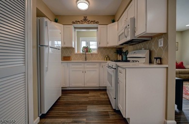 Step into easy living at 123 Columbine Circle, a beautifully - photo 5