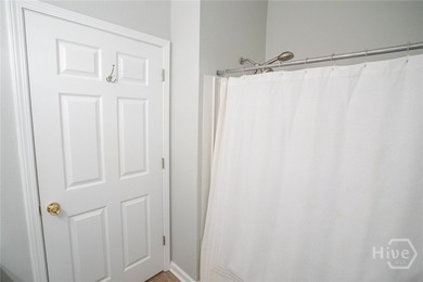 Beautiful condo centrally located on Whitemarsh Island at the - photo 25