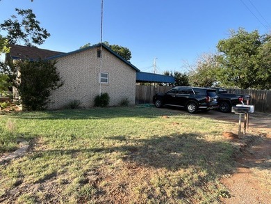 Updated home for the family with additional living area added to - photo 5
