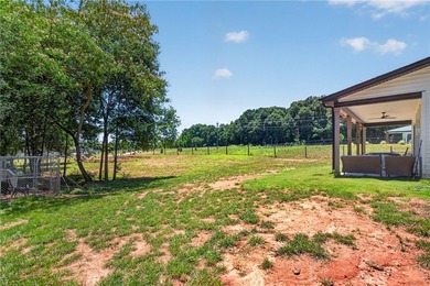 New Construction on OVERSIZED LOT IN CONVENIENT LOCATION! -- - photo 30