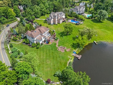 A Private Estate with Breathtaking Pond Views Tucked away at the - photo 1