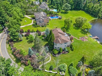 A Private Estate with Breathtaking Pond Views Tucked away at the - photo 2