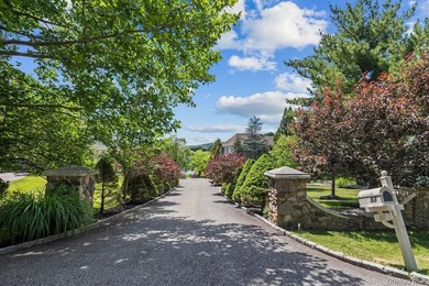 A Private Estate with Breathtaking Pond Views Tucked away at the - photo 3