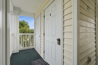 End-unit, top-floor two-bedroom, two-bathroom condo with a split - photo 39