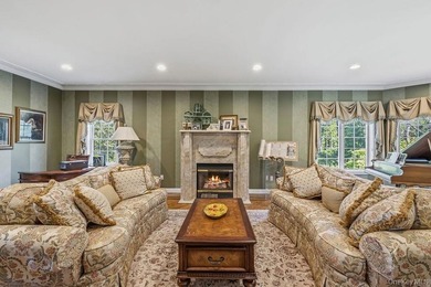A Private Estate with Breathtaking Pond Views Tucked away at the - photo 10