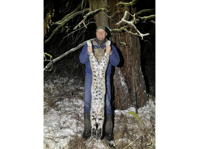 Over 2500 acres of prime hunting and recreation ground located - photo 3