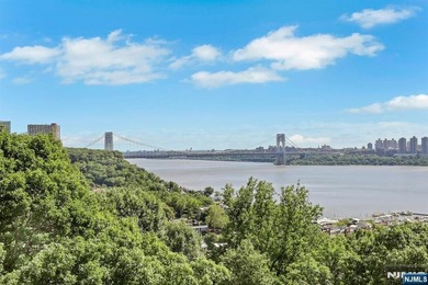 A rare opportunity at Horizon House Exceptional views, space & - photo 2