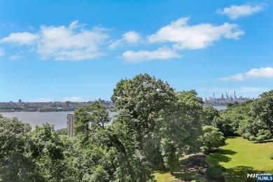 A rare opportunity at Horizon House Exceptional views, space & - photo 5