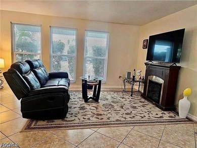 Welcome to your dreamy retreat in the heart of Cape Coral - a - photo 8