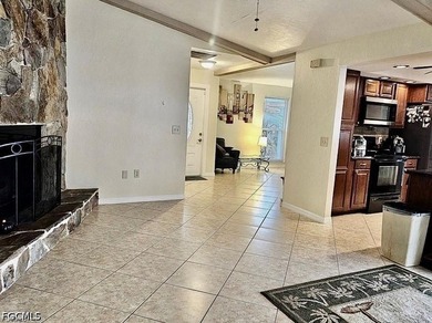 Welcome to your dreamy retreat in the heart of Cape Coral - a - photo 9