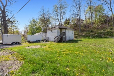 Ready-to-build half-acre lot with a brand-new, unused 3-bedroom - photo 2