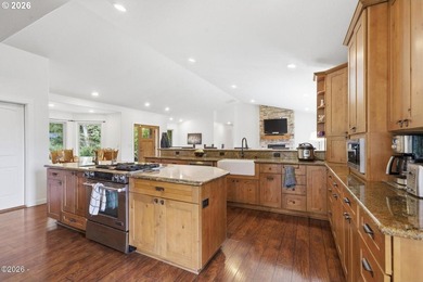 One of a kind, custom craftsman home! Private and secluded - photo 18