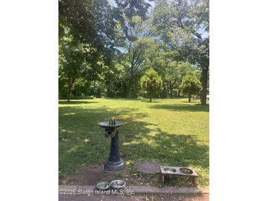 Bay Plaza Gardens, nestled adjacent to the bucolic Shore Acres - photo 26