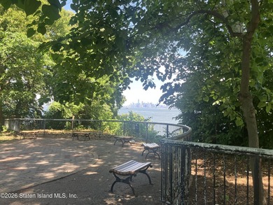 Bay Plaza Gardens, nestled adjacent to the bucolic Shore Acres - photo 28