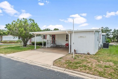 Welcome home to this fantastic 3-bedroom,2-bathroom, 2-car - photo 3