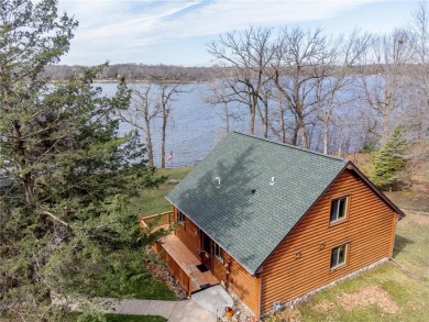 Comfort Lake Home For Sale in Wyoming Minnesota