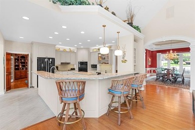 A truly exceptional property where quality, elegance, and views - photo 17