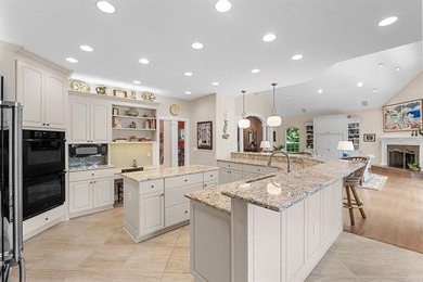 A truly exceptional property where quality, elegance, and views - photo 19