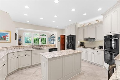 A truly exceptional property where quality, elegance, and views - photo 21