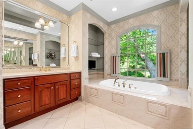 A truly exceptional property where quality, elegance, and views - photo 33