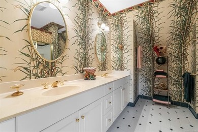 A truly exceptional property where quality, elegance, and views - photo 38