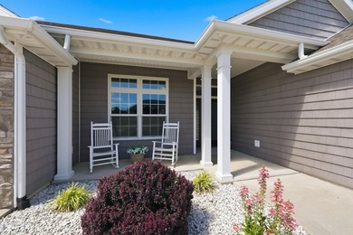 Welcome home to this beautifully maintained one-owner residence - photo 4