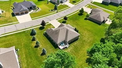 Welcome home to this beautifully maintained one-owner residence - photo 7