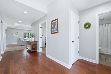 Welcome home to this beautifully maintained one-owner residence - photo 9