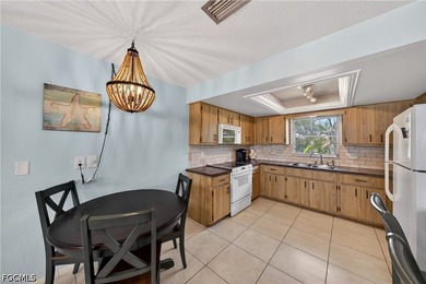 Eucalyptus Park: Premier Duplex with lower owner's unit in - photo 7