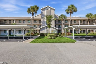 NAPLES BUNDLED GOLF - Enjoy effortless Naples living at this - photo 1