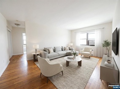 CALL BRANDON ESPER DIRECT FOR SHOWINGS. This spacious 1-bedroom - photo 2