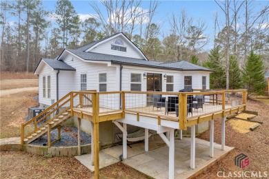 Lake Home For Sale in Eatonton, Georgia