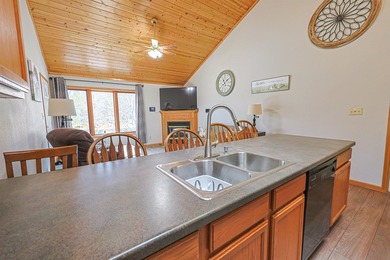 Welcome to your perfect riverside retreat on the Peshtigo River - photo 10
