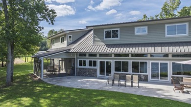 -STUNNING WATERFRONT PENINSULA HOME ON WATTS BAR LAKE - photo 11