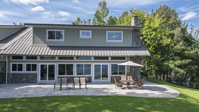 -STUNNING WATERFRONT PENINSULA HOME ON WATTS BAR LAKE - photo 12