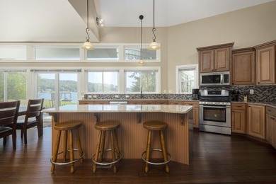 -STUNNING WATERFRONT PENINSULA HOME ON WATTS BAR LAKE - photo 13