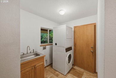 Situated on 1.94 acres just minutes from Bandon's beaches, Old - photo 21