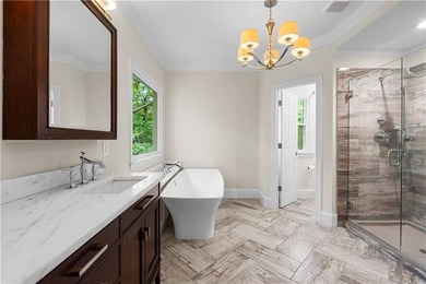 *** MUST SEE *** Lakefront Luxury on Lake Kedron - Completely - photo 37