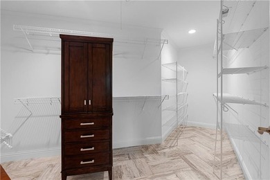 *** MUST SEE *** Lakefront Luxury on Lake Kedron - Completely - photo 40