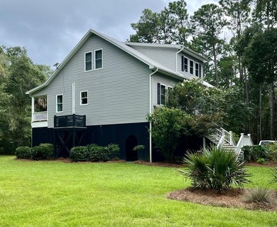 Welcome to coastal living at its best! Historic Beckett - photo 3