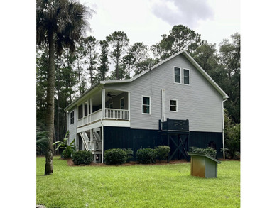 Welcome to coastal living at its best! Historic Beckett - photo 5