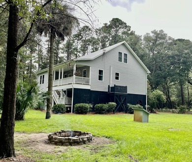 Welcome to coastal living at its best! Historic Beckett - photo 6