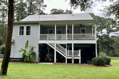 Welcome to coastal living at its best! Historic Beckett - photo 8