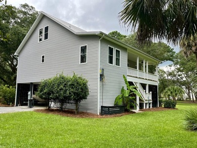 Welcome to coastal living at its best! Historic Beckett - photo 9