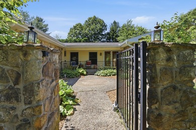Rare opportunity to own a truly distinctive property in Gran - photo 4