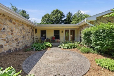 Rare opportunity to own a truly distinctive property in Gran - photo 5